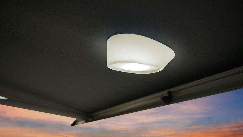 Sonnenschirm mit optionaler Beleuchtung - eine attraktive Kombination